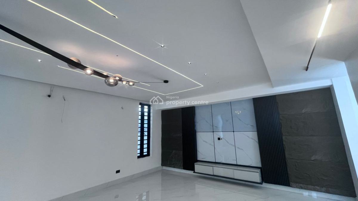 Massive 5-bedroom Terraced with Bq, Lekki Phase 1, Lekki, Lagos, Terraced Duplex for Sale