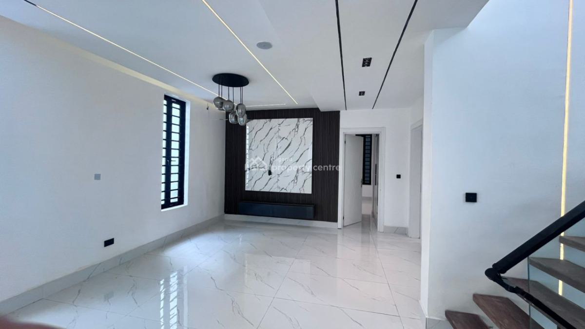 Massive 5-bedroom Terraced with Bq, Lekki Phase 1, Lekki, Lagos, Terraced Duplex for Sale