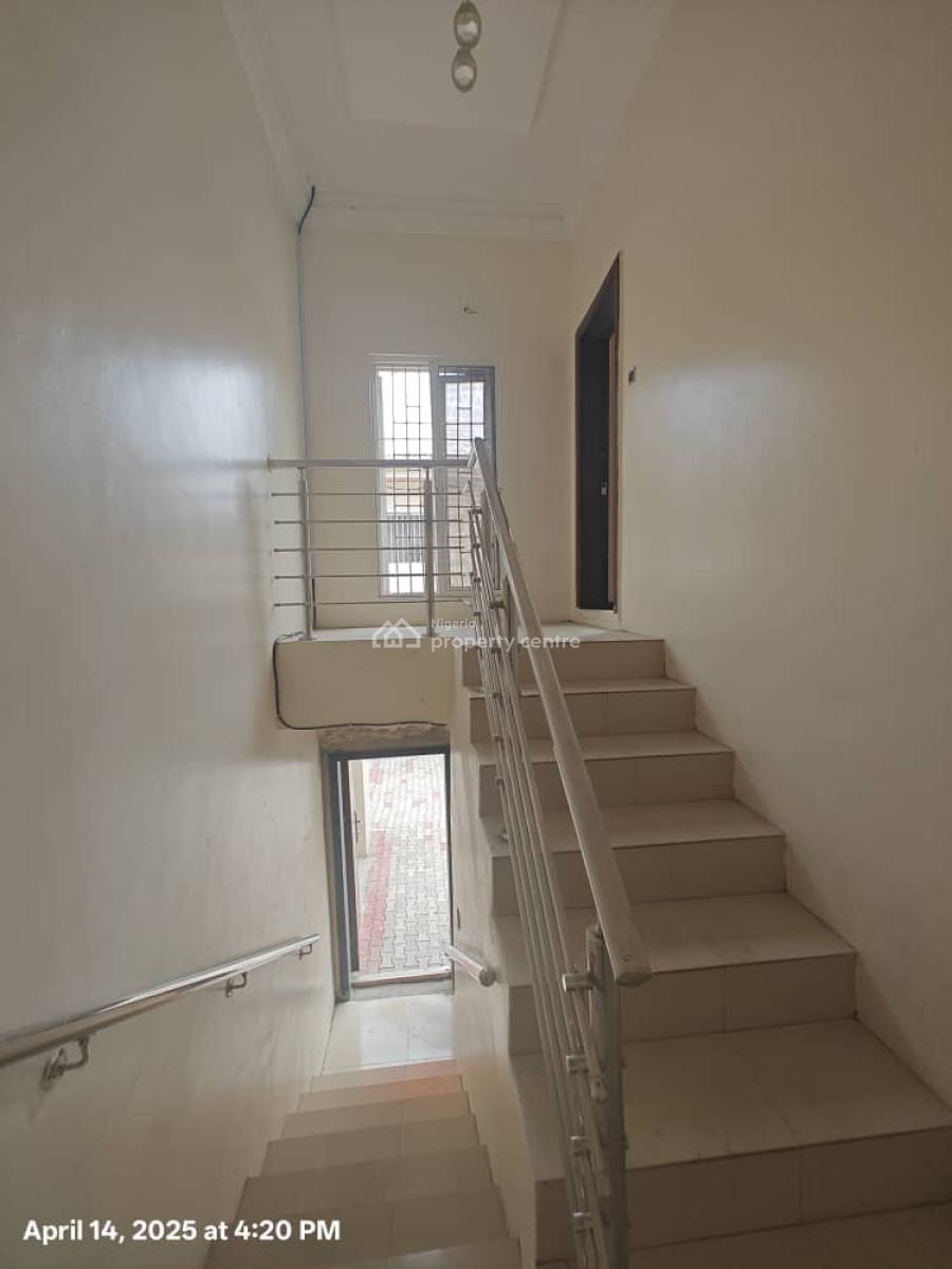 Executive Spacious Newly Renovated 4 Bedroom Terrace Duplex with Bq, Osapa, Lekki, Lagos, Terraced Duplex for Rent