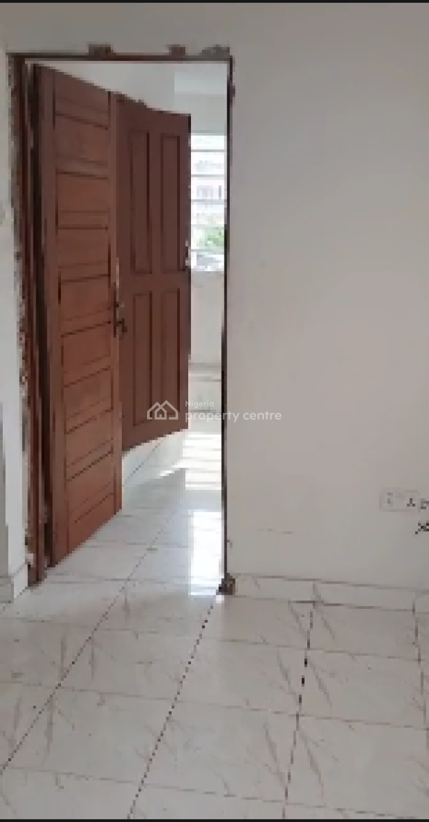 Mini Flat, Inside Estate, Ogombo Rd, Lekki Phase 2, Lekki, Lagos, Flat / Apartment for Rent
