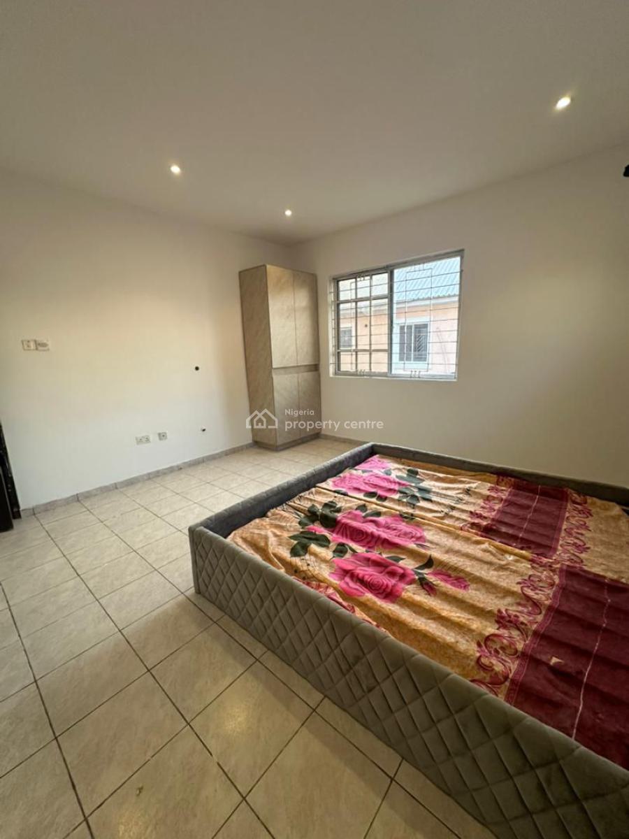 4 Bedroom Apartment Office Space, Only for Quiet Office, Lekki Phase 1, Lekki, Lagos, Office Space for Rent