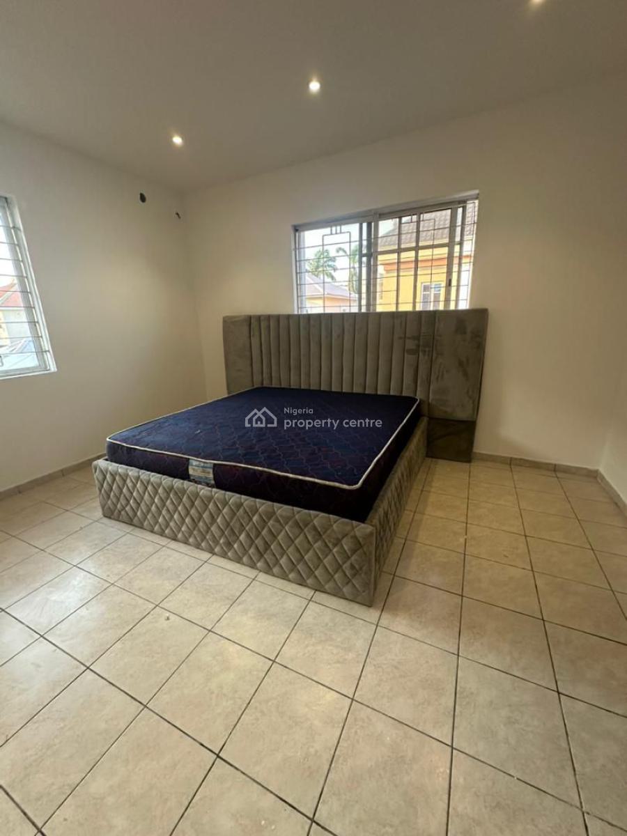 Premium 4 Room Office Space (only for Quiet Administrative Office), Lekki Phase 1, Lekki, Lagos, Office Space for Rent