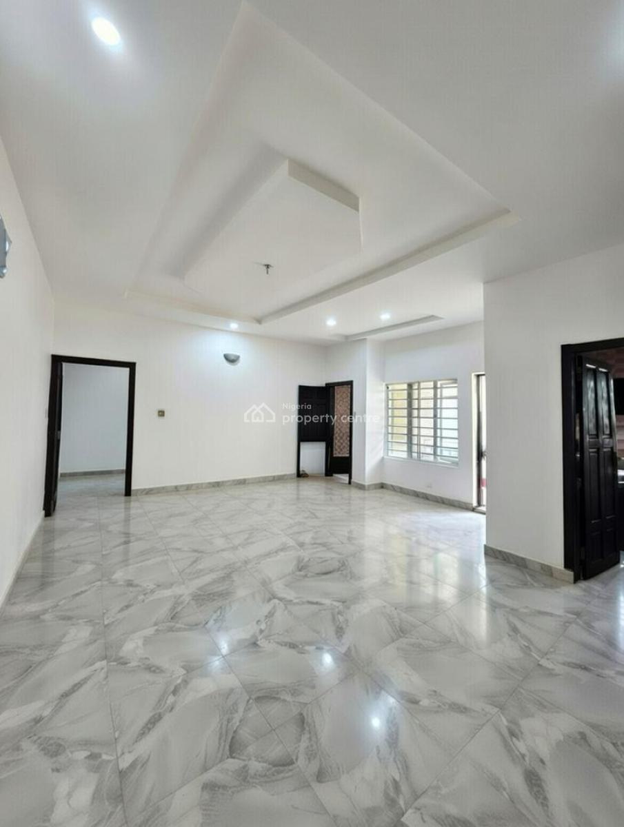 a Spacious Room and Parlor, Before Novare Shoprite, Lekki Phase 2, Lekki, Lagos, Mini Flat (room and Parlour) for Rent