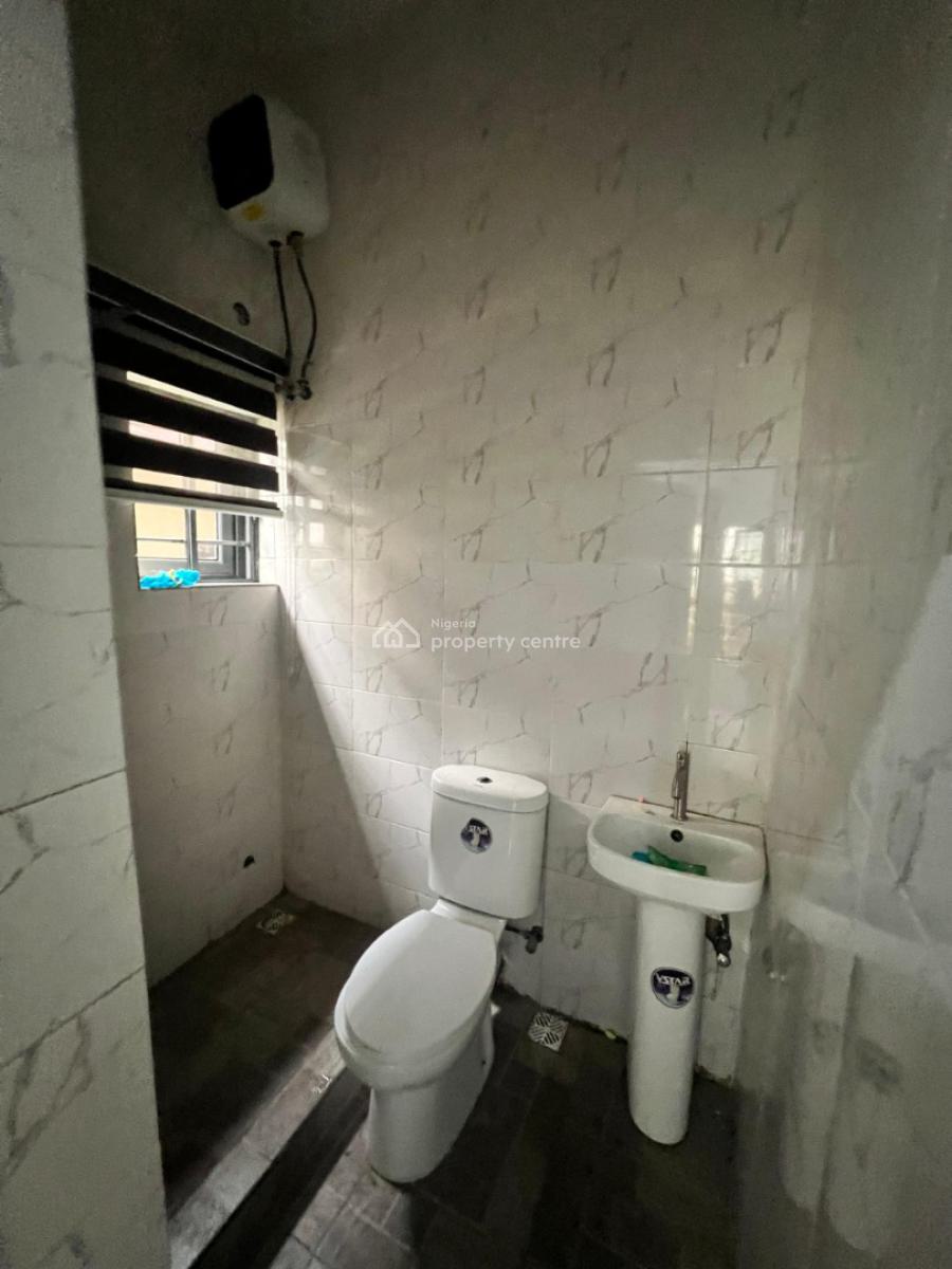 a Spacious Room and Parlor, Before Novare Shoprite, Lekki Phase 2, Lekki, Lagos, Mini Flat (room and Parlour) for Rent