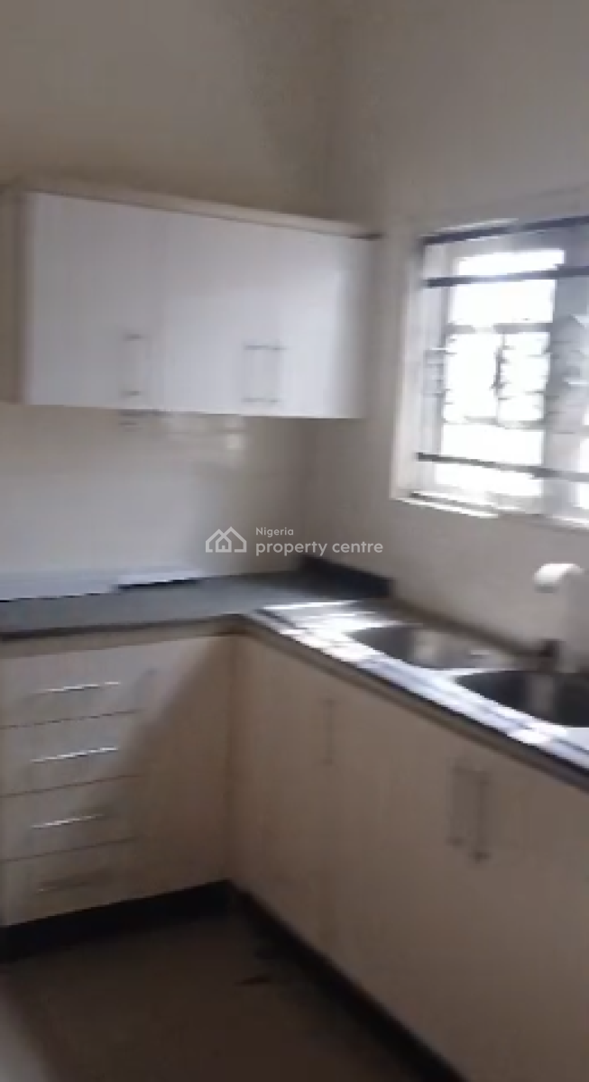 3 Bedroom Apartment, Inside Estate, Ogombo Rd, Lekki Phase 2, Lekki, Lagos, Flat / Apartment for Rent