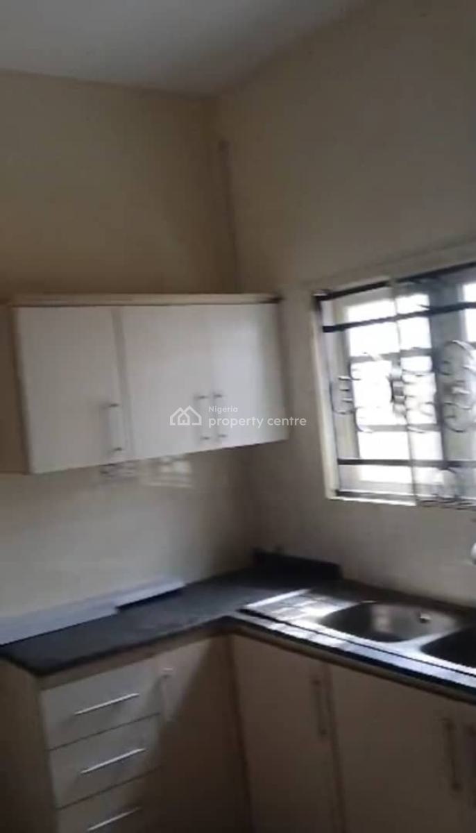 3 Bedrooms Apartment, Ogombo Road, Lekki Phase 2, Lekki, Lagos, Flat / Apartment for Rent