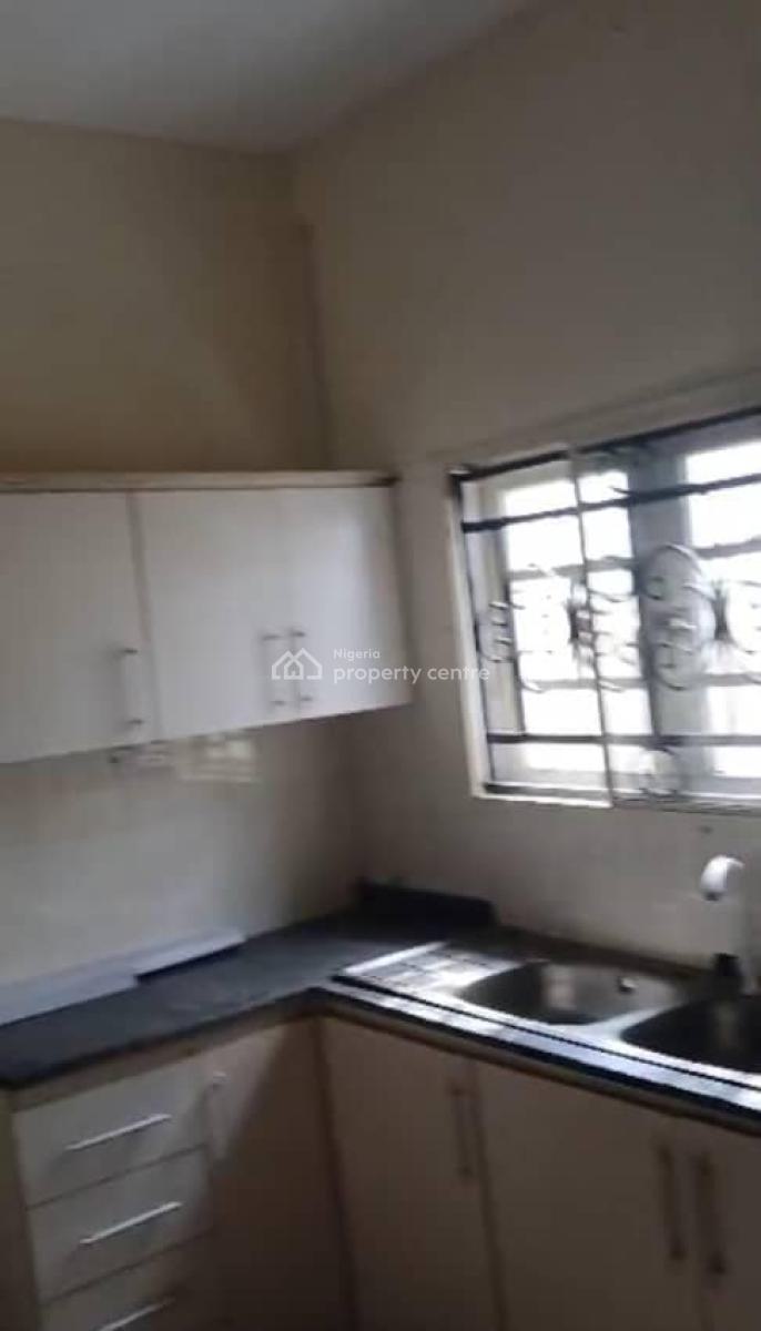 3 Bedrooms Apartment, Ogombo Road, Lekki Phase 2, Lekki, Lagos, Flat / Apartment for Rent
