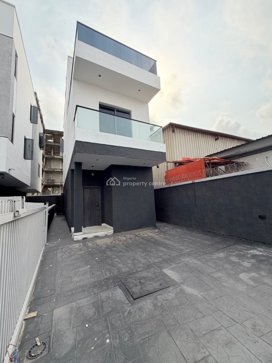 Spaciously Built 3 Bedroom Fully Detached Duplex with a Room Bq, Adeniyi Jones, Ikeja, Lagos, Detached Duplex for Sale