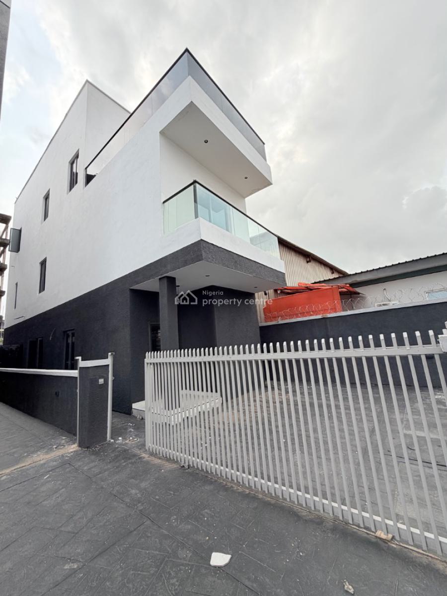Spaciously Built 3 Bedroom Fully Detached Duplex with a Room Bq, Adeniyi Jones, Ikeja, Lagos, Detached Duplex for Sale