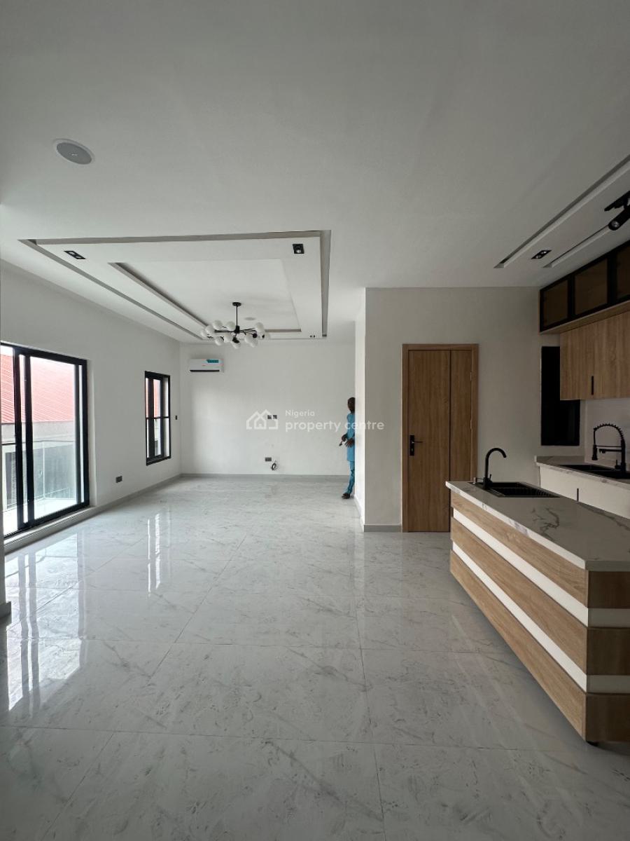 𝐖𝐄𝐋𝐋 𝐌𝐀𝐈𝐍𝐓𝐀𝐈𝐍𝐄𝐃 2 𝐁𝐄𝐃𝐑𝐎𝐎𝐌 𝐀𝐏𝐀𝐑𝐓𝐌𝐄𝐍𝐓, Ikate, Lekki, Lagos, Flat / Apartment for Rent