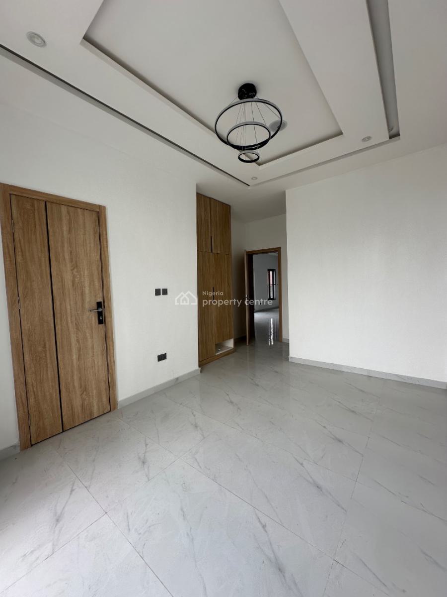 𝐖𝐄𝐋𝐋 𝐌𝐀𝐈𝐍𝐓𝐀𝐈𝐍𝐄𝐃 2 𝐁𝐄𝐃𝐑𝐎𝐎𝐌 𝐀𝐏𝐀𝐑𝐓𝐌𝐄𝐍𝐓, Ikate, Lekki, Lagos, Flat / Apartment for Rent
