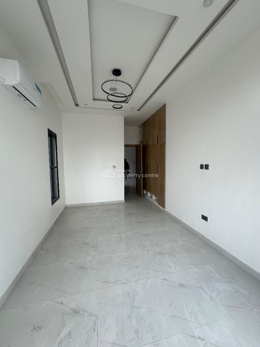 𝐖𝐄𝐋𝐋 𝐌𝐀𝐈𝐍𝐓𝐀𝐈𝐍𝐄𝐃 2 𝐁𝐄𝐃𝐑𝐎𝐎𝐌 𝐀𝐏𝐀𝐑𝐓𝐌𝐄𝐍𝐓, Ikate, Lekki, Lagos, Flat / Apartment for Rent