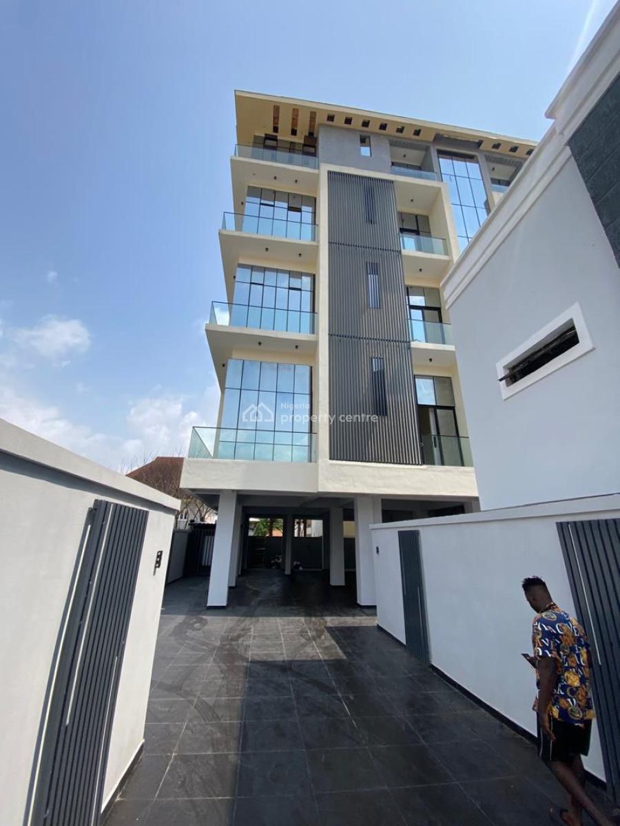 Magnificent 3 Bedroom Apartment, Lekki Phase 1, Lekki, Lagos, Flat / Apartment for Sale