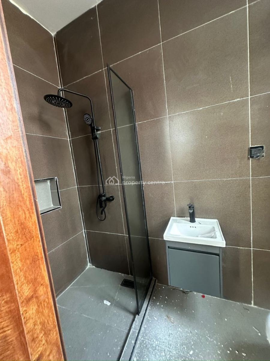 Spaciously Built 5 Bedroom Detached Duplex, Lekki Phase 1, Lekki, Lagos, Detached Duplex for Sale