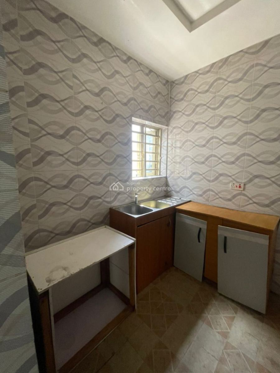 Lovely Mini Flat Upstairs with Guest Toilet, Lekki County, Ikota, Lekki, Lagos, Mini Flat (room and Parlour) for Rent