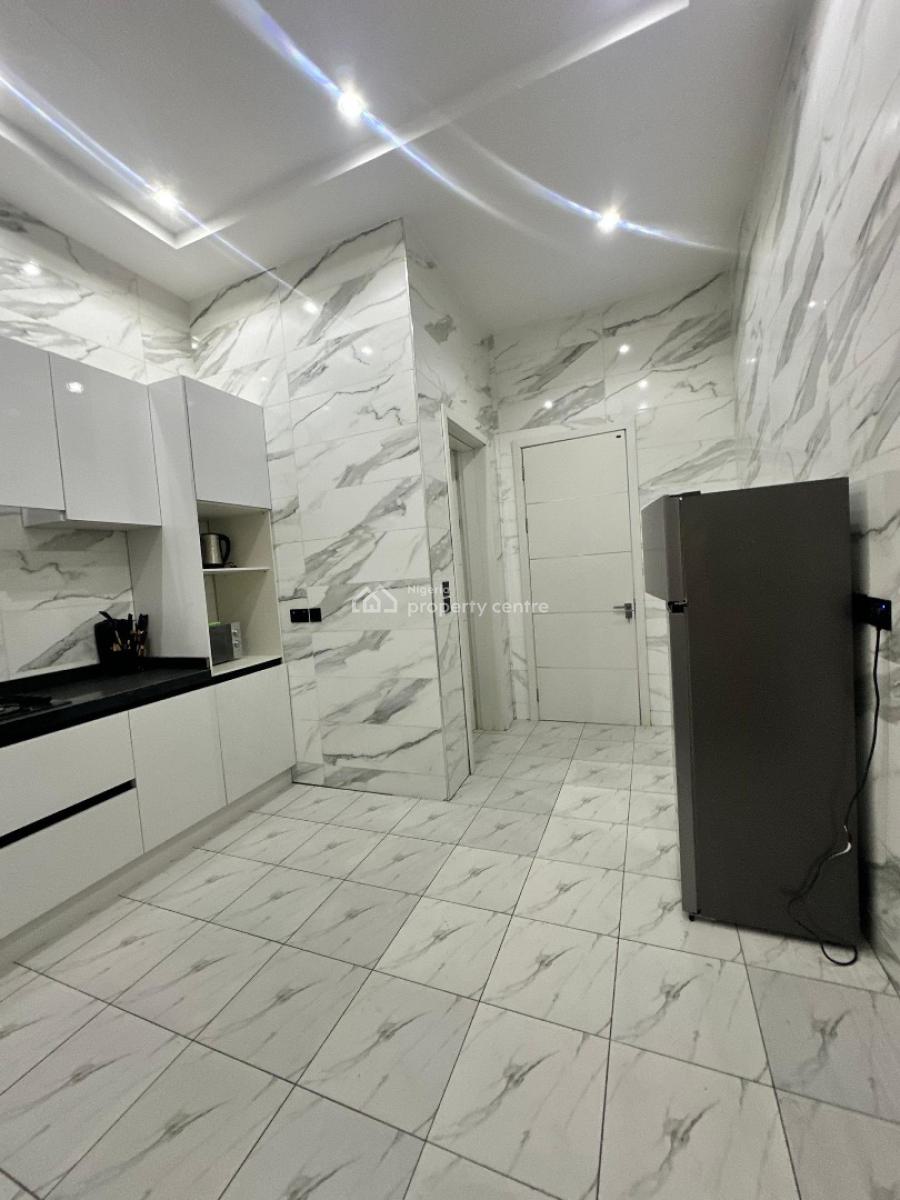 Neatly Built 3 Bedroom Penthouse (not Furnished)in Lekki Right, Lekki Right, Lekki Phase 1, Lekki, Lagos, Flat / Apartment for Rent