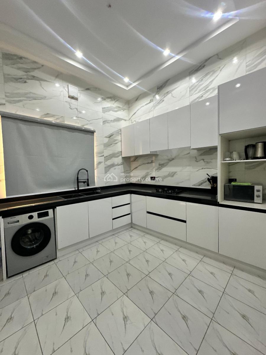 Neatly Built 3 Bedroom Penthouse (not Furnished)in Lekki Right, Lekki Right, Lekki Phase 1, Lekki, Lagos, Flat / Apartment for Rent