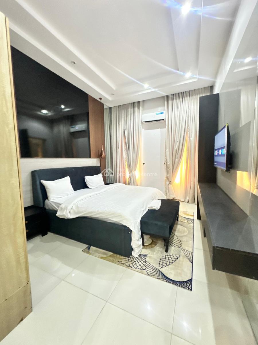 Neatly Built 3 Bedroom Penthouse (not Furnished)in Lekki Right, Lekki Right, Lekki Phase 1, Lekki, Lagos, Flat / Apartment for Rent