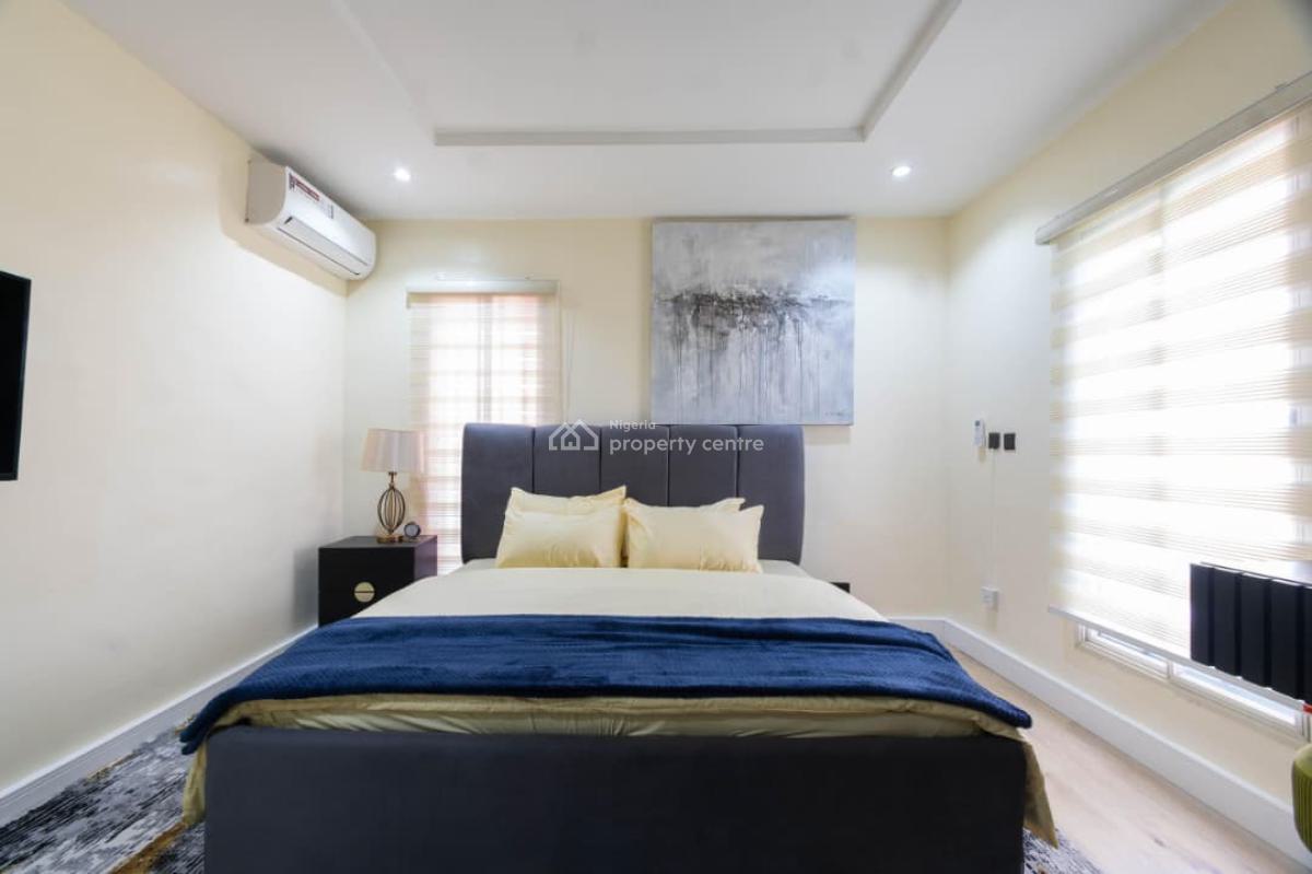 Spacious 1 Bedroom Apartment, Lekki Phase 1, Lekki, Lagos, Mini Flat (room and Parlour) Short Let