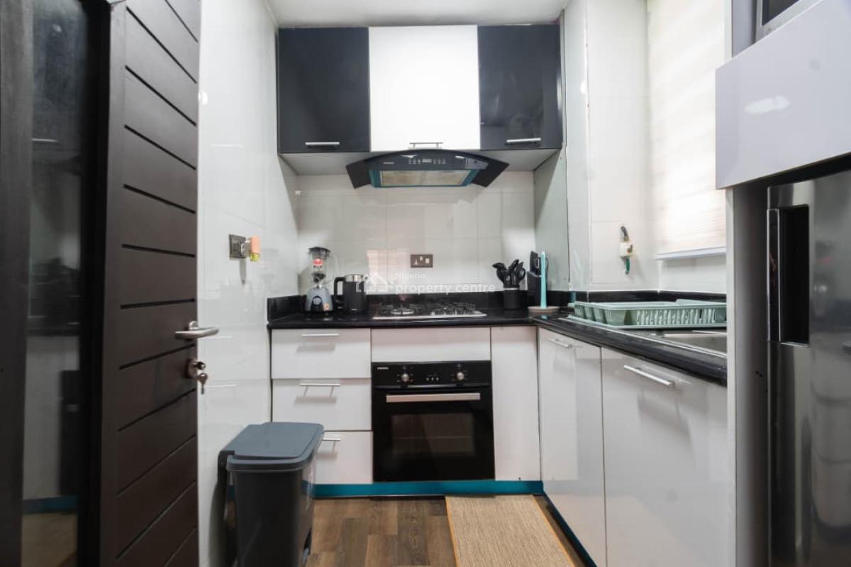 Spacious 1 Bedroom Apartment, Lekki Phase 1, Lekki, Lagos, Mini Flat (room and Parlour) Short Let