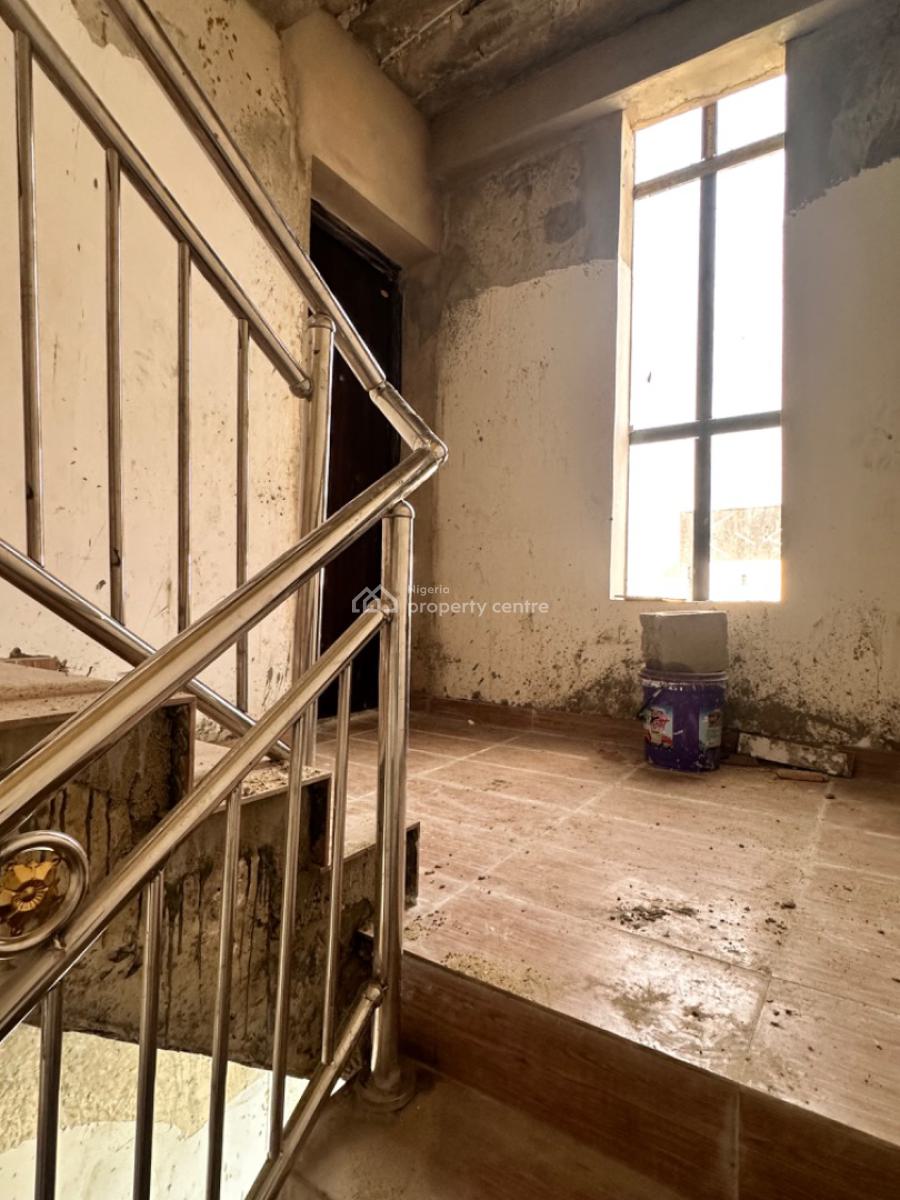 Clean 2bedroom Apartment, Ologolo Side of Lekki, Lekki, Lagos, Block of Flats for Sale