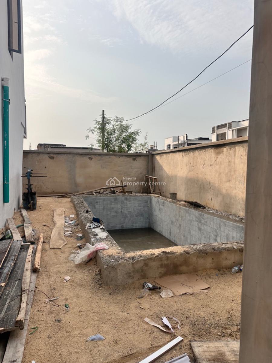 Clean 2bedroom Apartment, Ologolo Side of Lekki, Lekki, Lagos, Block of Flats for Sale