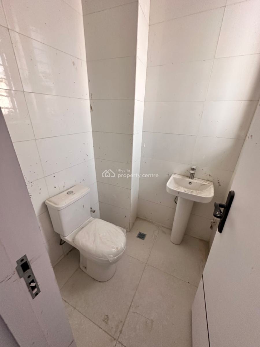 Clean 2bedroom Apartment, Ologolo Side of Lekki, Lekki, Lagos, Block of Flats for Sale