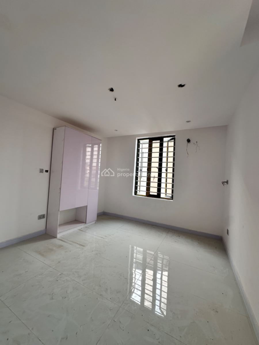 Clean 2bedroom Apartment, Ologolo Side of Lekki, Lekki, Lagos, Block of Flats for Sale