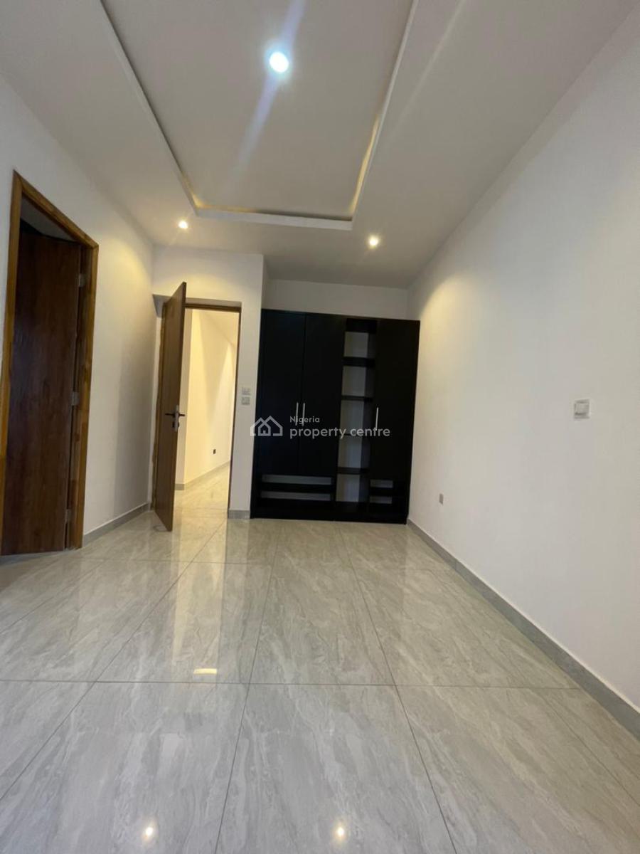 2 Bedroom Apartment at Ikate, Ikate, Lekki, Lagos, Flat / Apartment for Sale