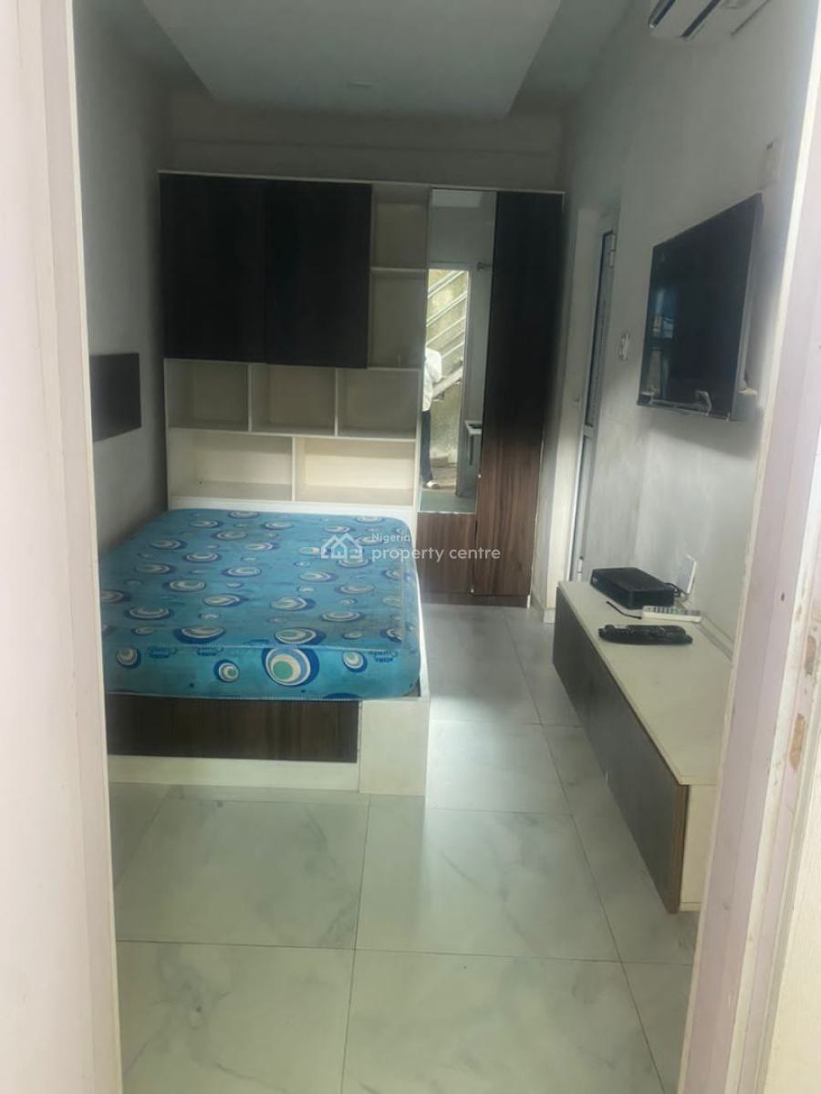 a Well Maintained Self Contain Room Apartment, Victoria Island (vi), Lagos, Self Contain (single Rooms) for Rent