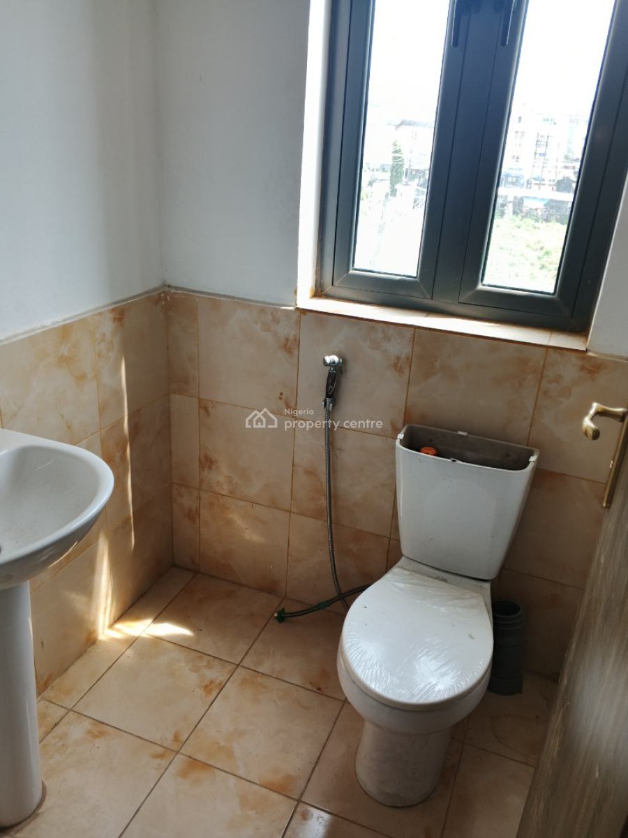 2 Bedrooms, Tastefully Finished, 2nd Floor Flat in a Block of 7 Units, Very Close to The Express, Off Ajiran Road, Agungi, Lekki, Lagos, Flat / Apartment for Sale