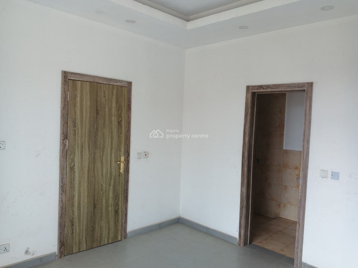 2 Bedrooms, Tastefully Finished, 2nd Floor Flat in a Block of 7 Units, Very Close to The Express, Off Ajiran Road, Agungi, Lekki, Lagos, Flat / Apartment for Sale