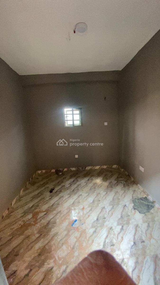 Shop Space in a Complex, Lawanson Road, Lawanson, Surulere, Lagos, Shop for Rent