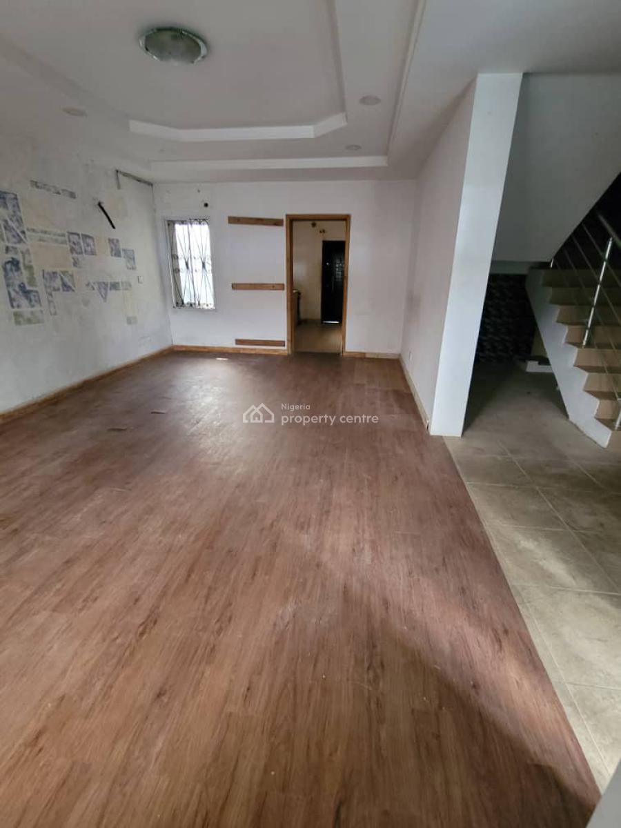 3 Bedroom Terrace Duplex Available, Ologolo, Lekki, Lagos, Terraced Duplex for Rent