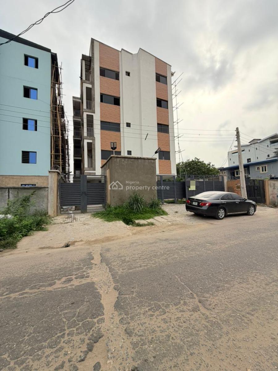 Nicely Built 3 Bedroom Apartment, Yaba, Lagos, Flat / Apartment for Sale