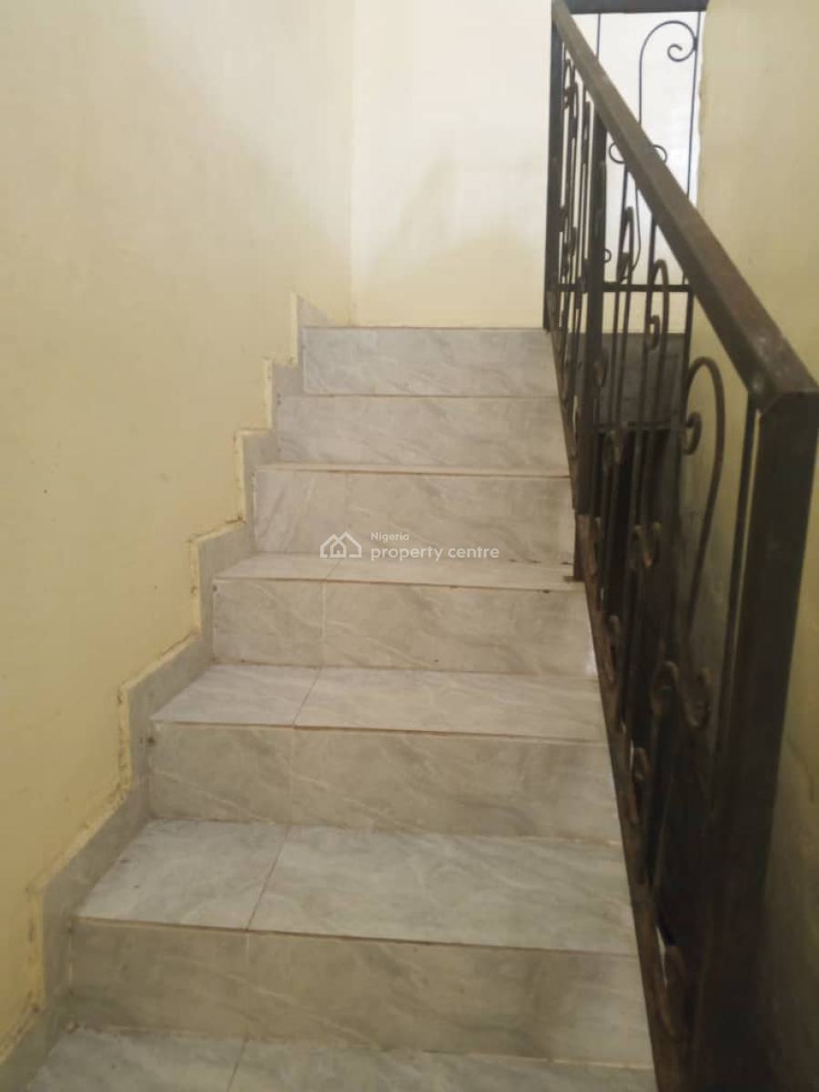 Lovely and Well Maintained 2 Bedroom Apartment, Golf Road, Lakowe, Ibeju Lekki, Lagos, Flat / Apartment for Rent