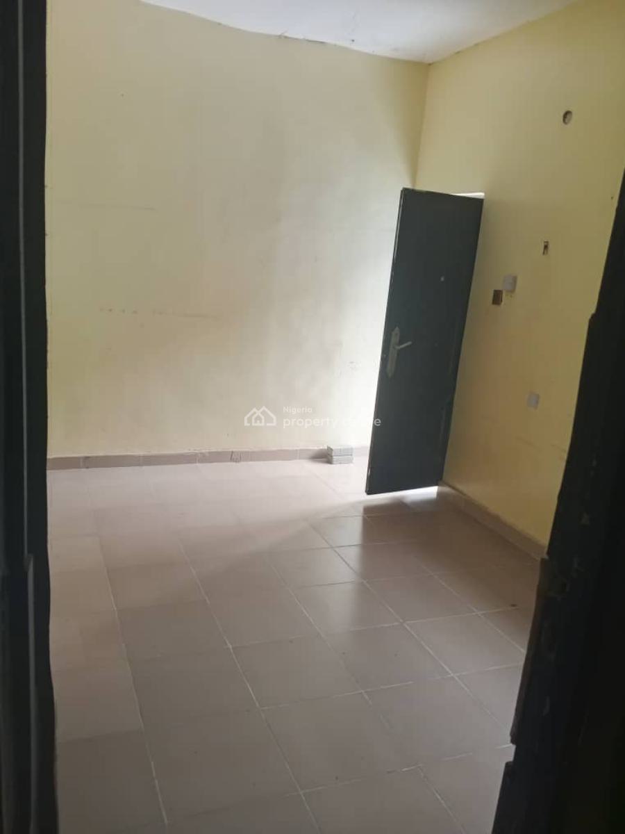 Lovely and Well Maintained 2 Bedroom Apartment, Golf Road, Lakowe, Ibeju Lekki, Lagos, Flat / Apartment for Rent