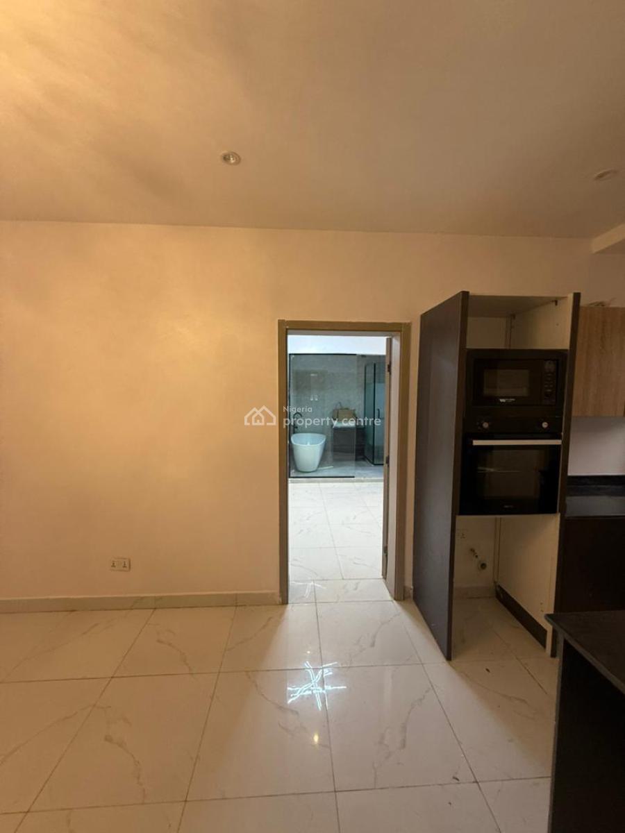 Spacious  1 Bedroom Apartment, Freedom Way, Lekki Phase 1, Lekki, Lagos, Block of Flats for Sale