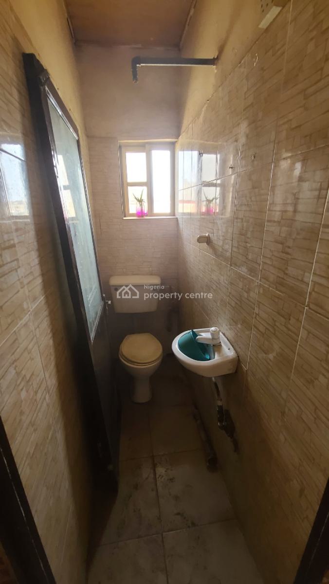Standard 1bedroom Flat Upstairs with 1toilet 1bath, Off Aborishade Road, Lawanson, Surulere, Lagos, Mini Flat (room and Parlour) for Rent