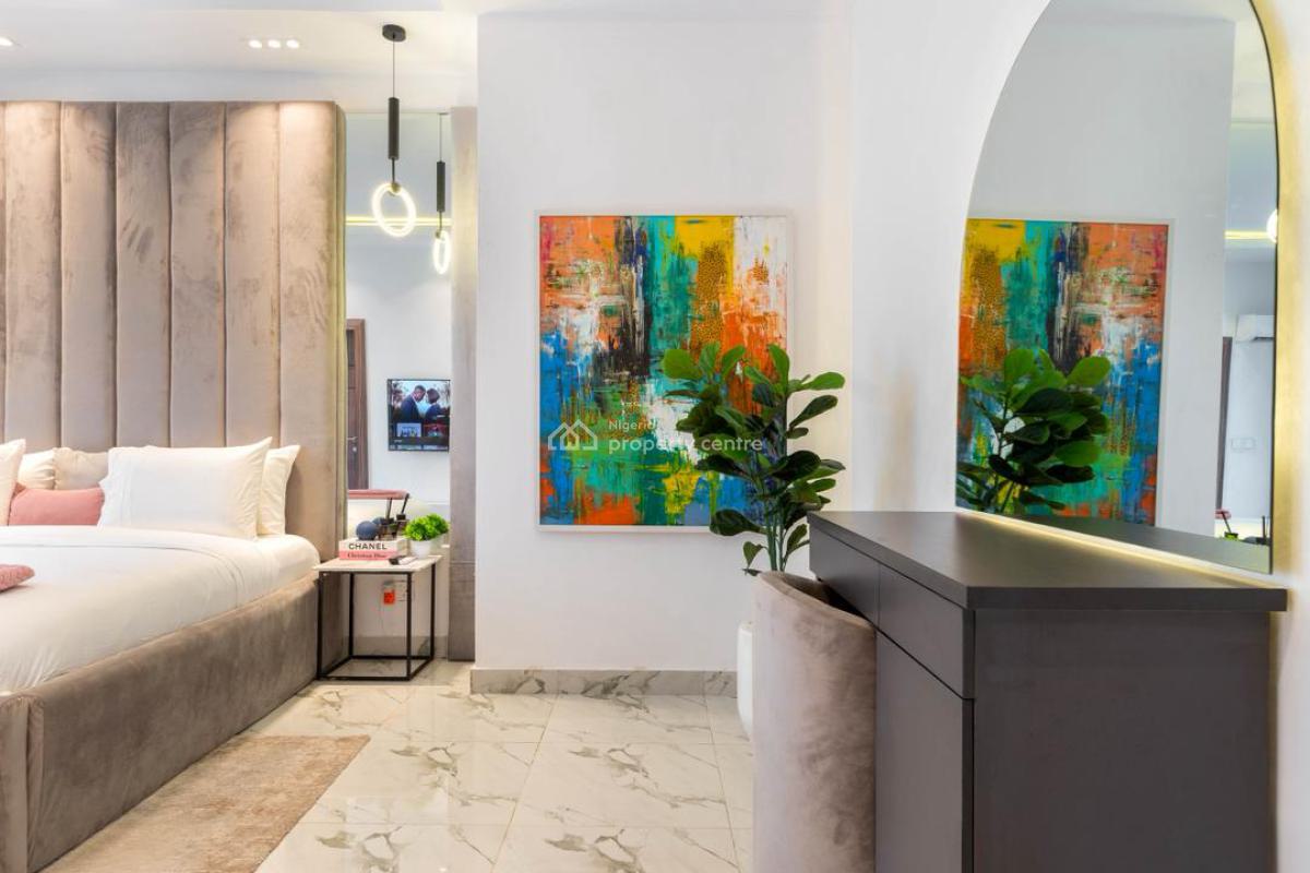 Luxury 2bedroom Apartment with Pool, Tennis, Snooker, Lekki Phase 1, Lekki, Lagos, Flat / Apartment Short Let