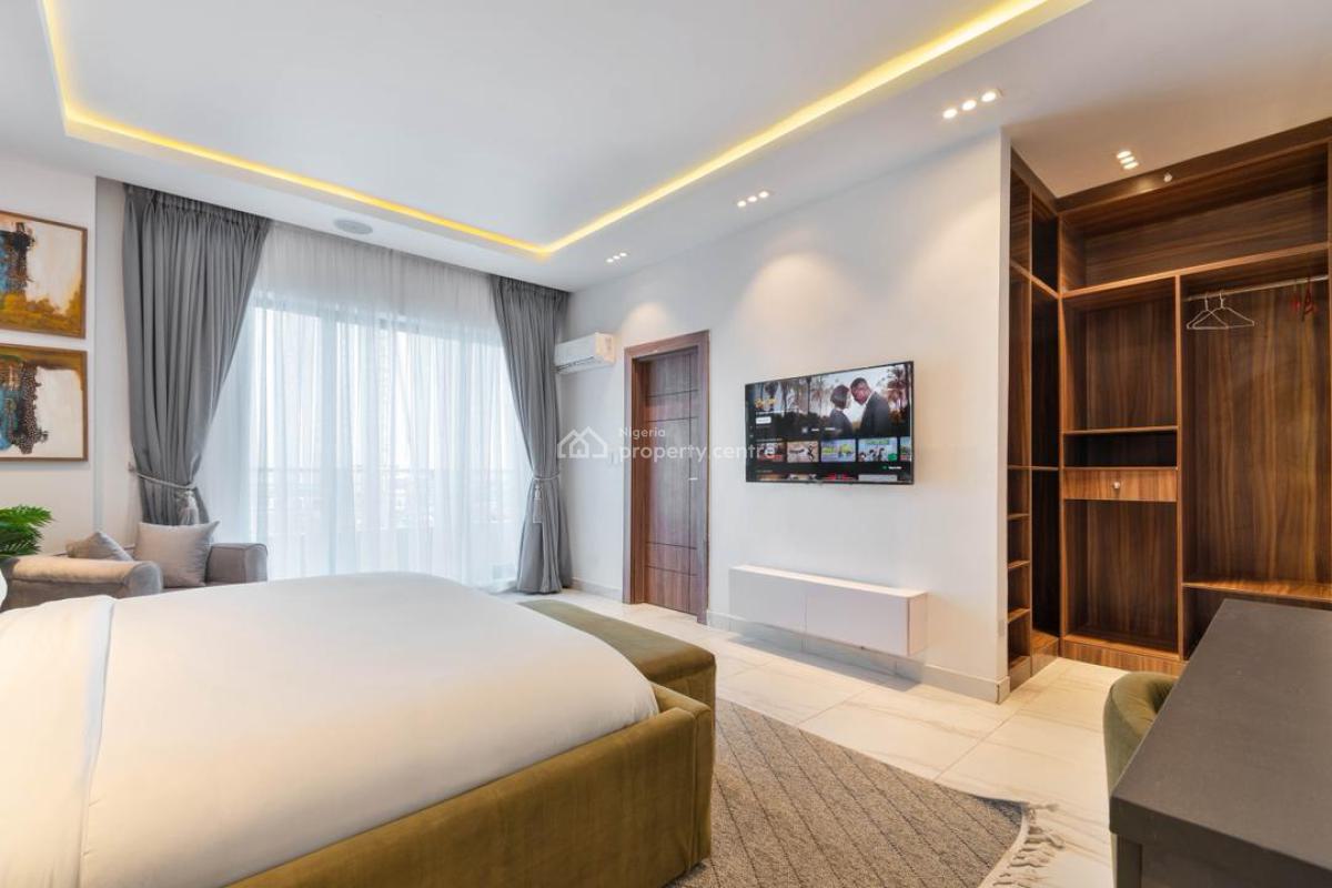 Luxury 2bedroom Apartment with Pool, Tennis, Snooker, Lekki Phase 1, Lekki, Lagos, Flat / Apartment Short Let