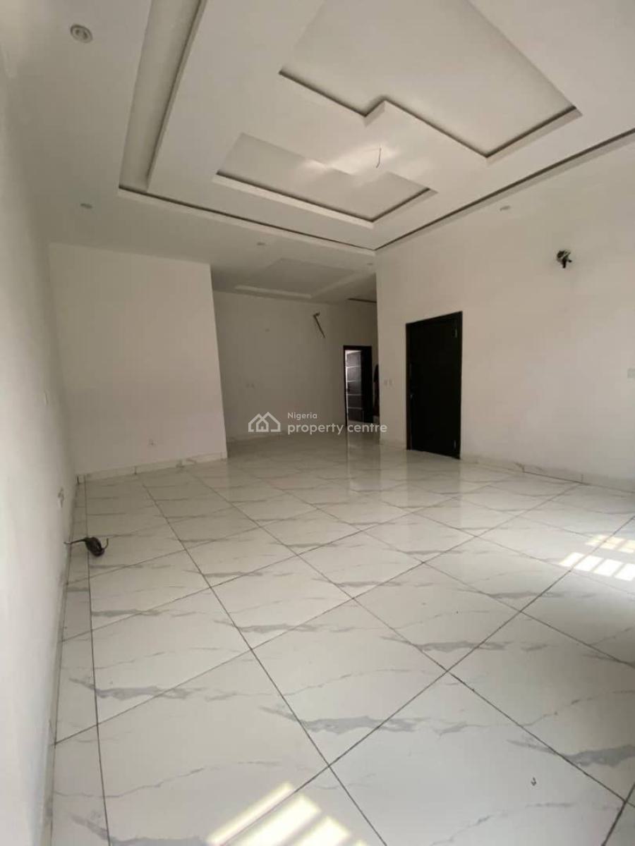 Serviced Spacious 3-bedroom Apartment with Fitted Kitchen, Oral Estate, Lekki, Lagos, Flat / Apartment for Rent