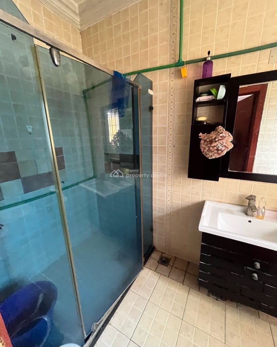 Lovely 3 Bedroom Apartment with Bq, Chevron, Lekki, Lagos, Block of Flats for Sale