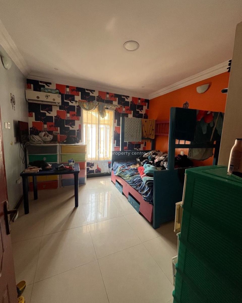 Lovely 3 Bedroom Apartment with Bq, Chevron, Lekki, Lagos, Block of Flats for Sale