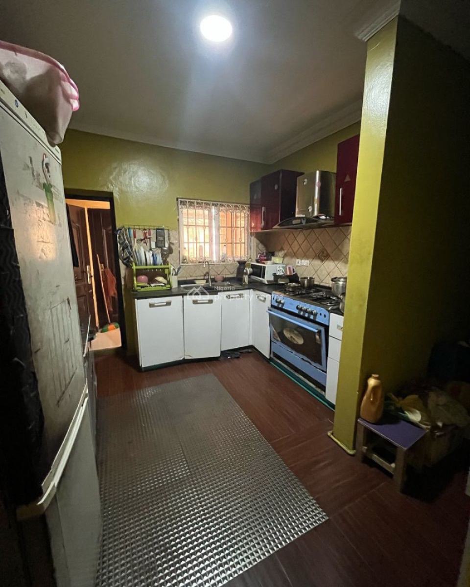 Lovely 3 Bedroom Apartment with Bq, Chevron, Lekki, Lagos, Block of Flats for Sale