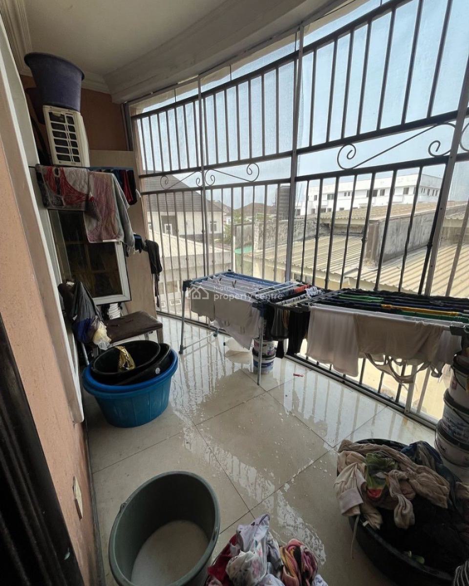 Lovely 3 Bedroom Apartment with Bq, Chevron, Lekki, Lagos, Block of Flats for Sale