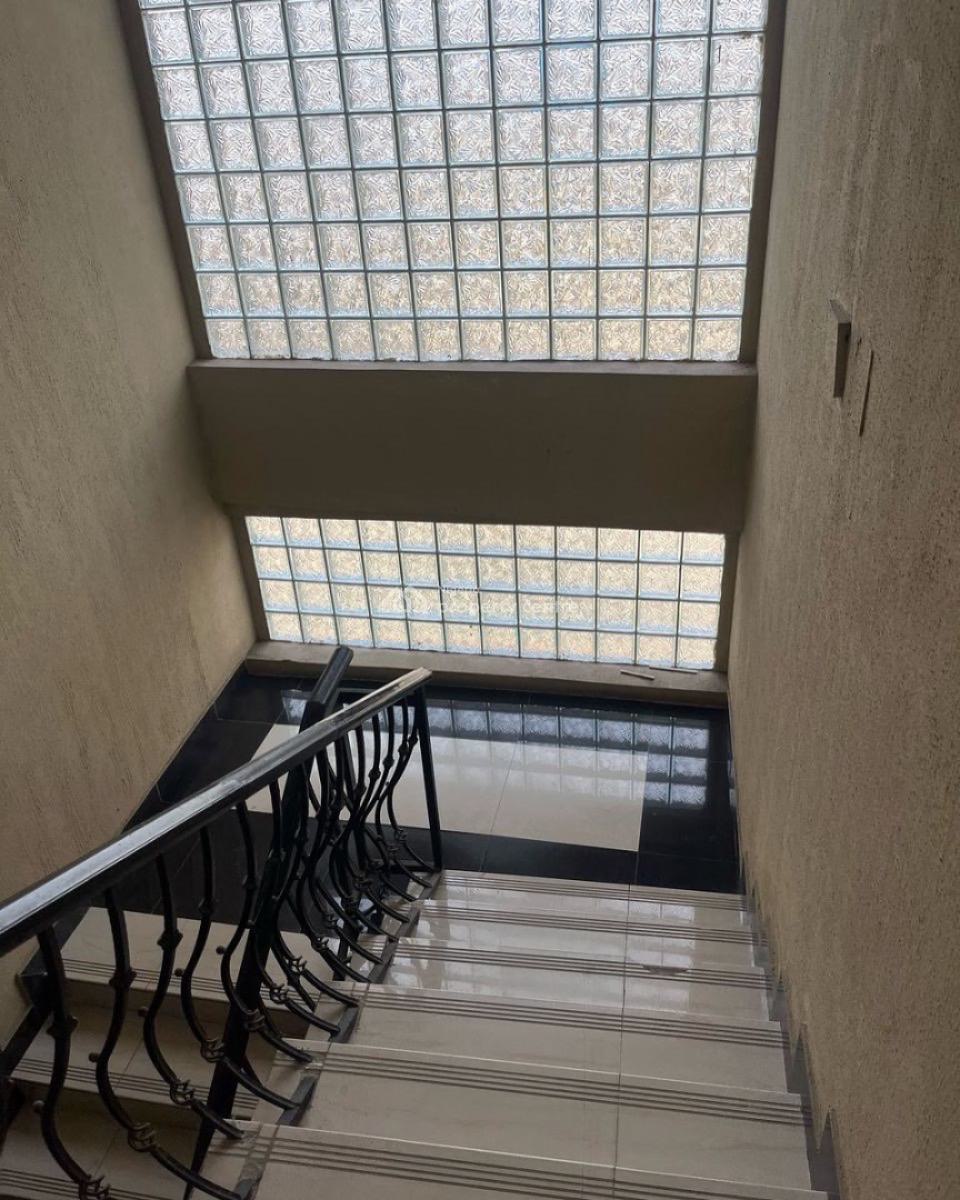 Lovely 3 Bedroom Apartment with Bq, Chevron, Lekki, Lagos, Block of Flats for Sale