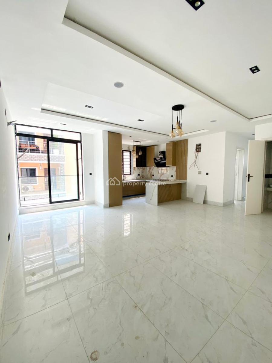 2 Bedroom Apartment with Elevator, Lekki Phase 1, Lekki, Lagos, Flat / Apartment for Sale