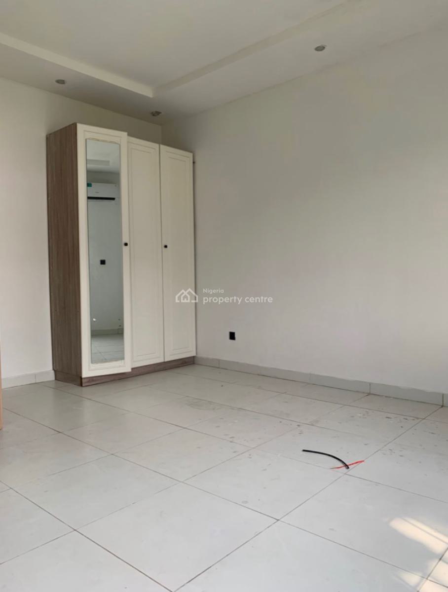 Spacious 4 Bedroom Terrace with a Room Bq, Macdonald Road, Ikoyi, Lagos, Flat / Apartment for Rent