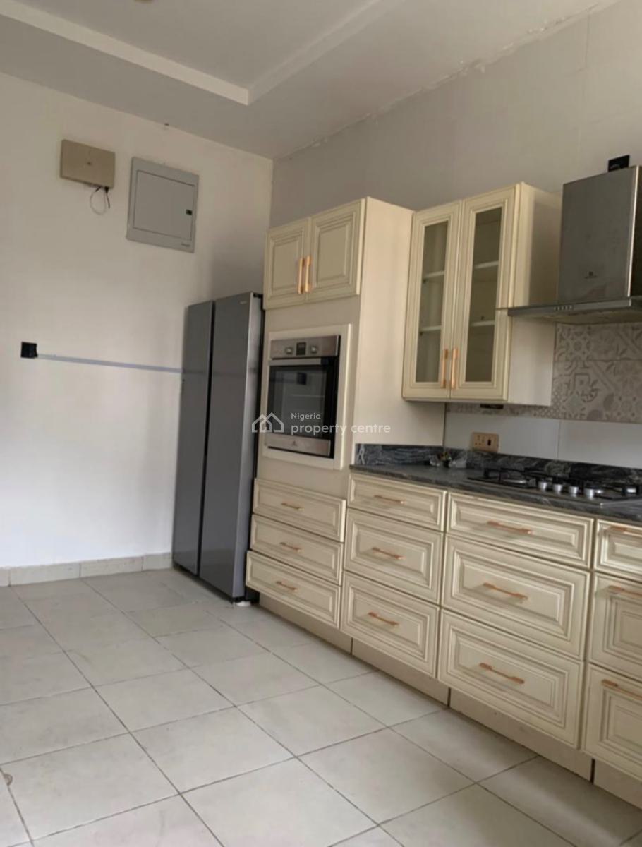 Spacious 4 Bedroom Terrace with a Room Bq, Macdonald Road, Ikoyi, Lagos, Flat / Apartment for Rent